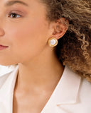 Pearl stud earrings, gold