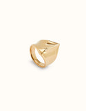 Ring with Topaz Manta Ray, gold