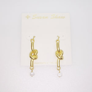 Gold Love Knot with Pearl Earrings (1087wg)