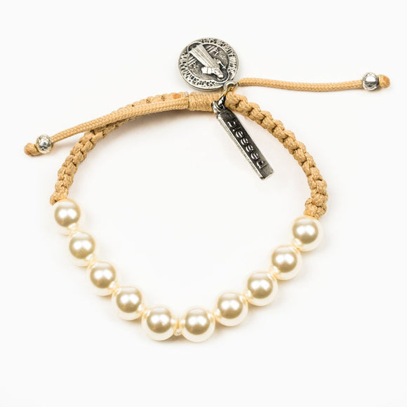 Radiant Pearl Bracelet (BR00082-S-WP-131)