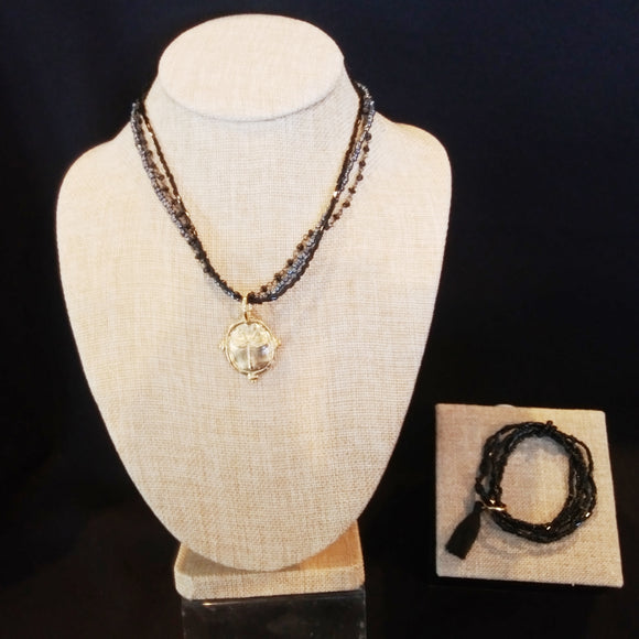 Black Necklace & Bracelet Set (5000bn)